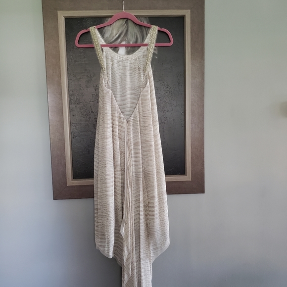 Stunning Evening Gown - Picture 3 of 6